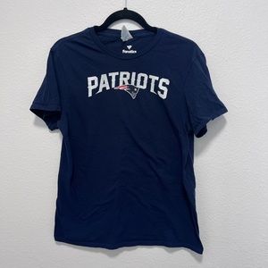 New England Patriots Navy Blue Graphic Tee Size Medium